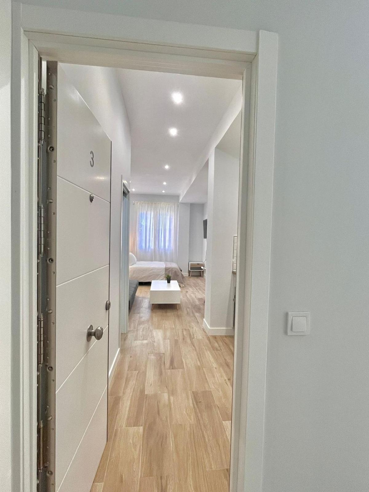 Estudio Chic Y Moderno Cerca Del Vibrante Centro De Ifema Мадрид Екстериор снимка