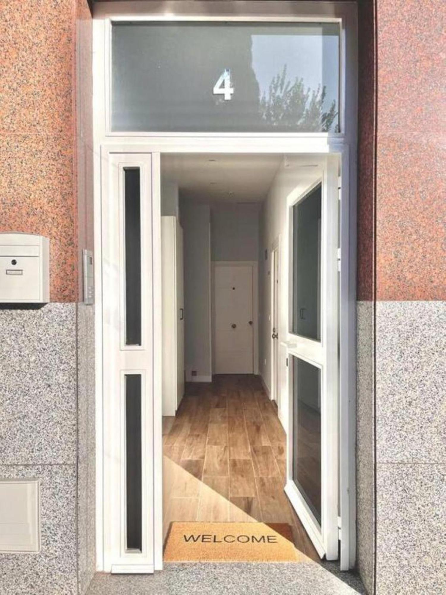 Estudio Chic Y Moderno Cerca Del Vibrante Centro De Ifema Мадрид Екстериор снимка